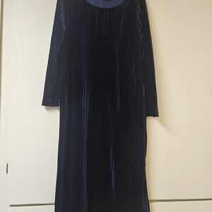 Elegant Navy Velvet Dress